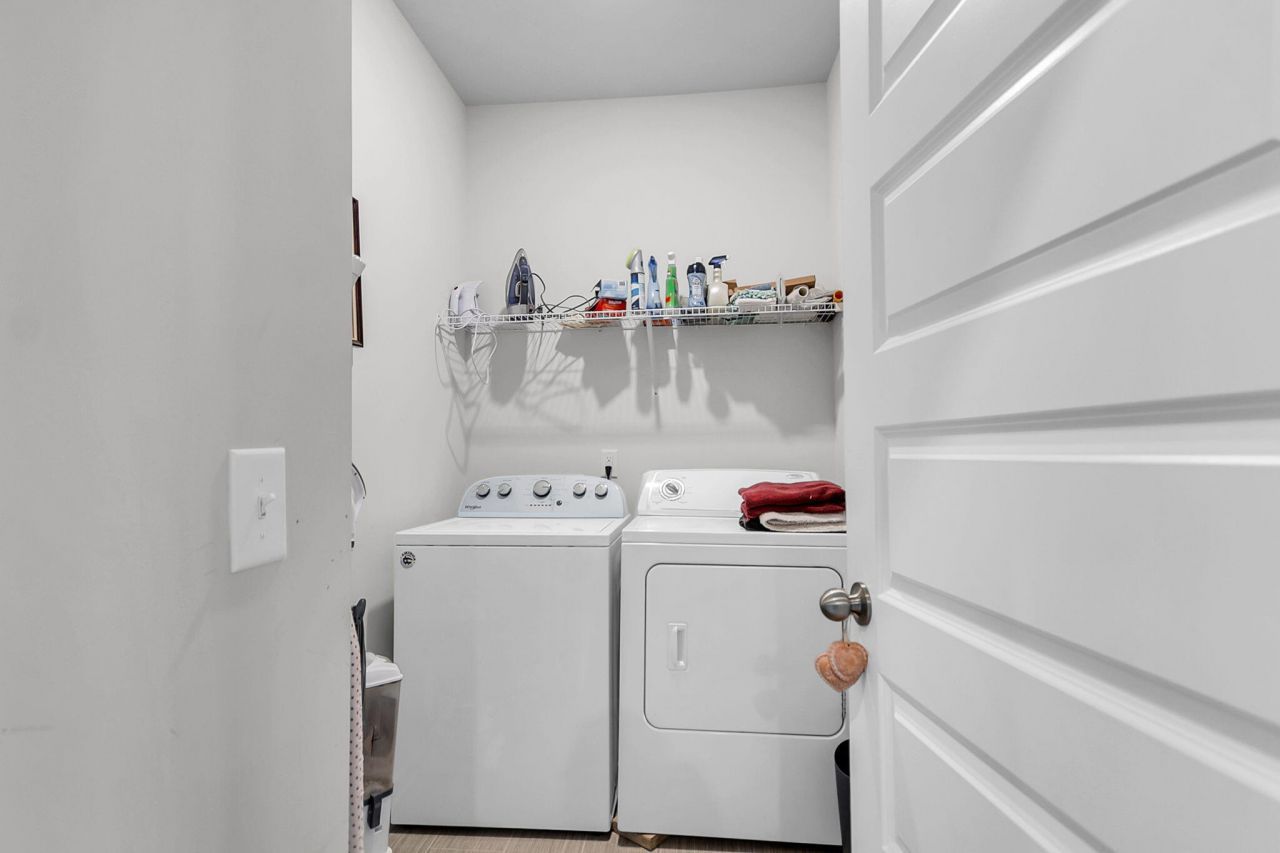 160 Greenbelt Court Photo 27