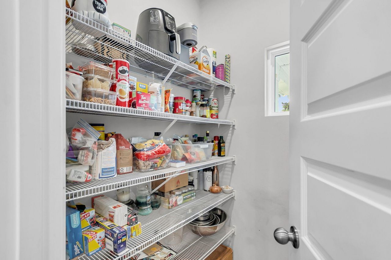 160 Greenbelt Court Photo 9