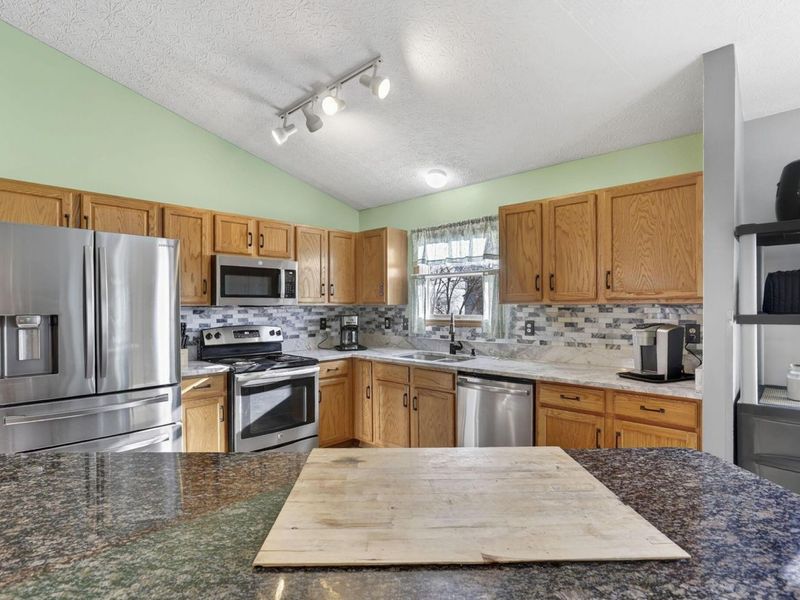 562 Allis PIace E, Reynoldsburg, OH 43068 Photo 14