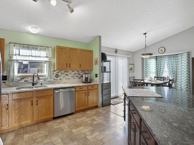 562 Allis PIace E, Reynoldsburg, OH 43068 Photo 16