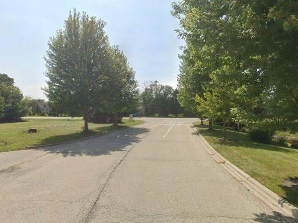 1102 Noble Parkway , Port Barrington, IL 60010