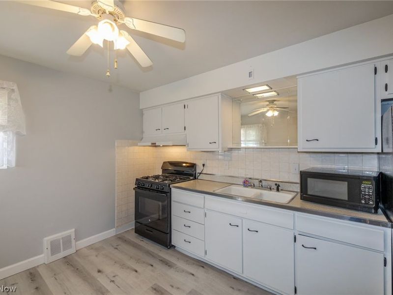 5249 W 150th Street , Brook Park, OH 44142 Photo 10