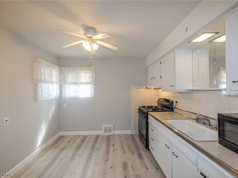 5249 W 150th Street , Brook Park, OH 44142 Photo 9