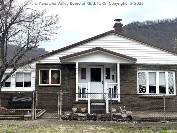 1404 Kanawha Street, Hansford, WV 25103