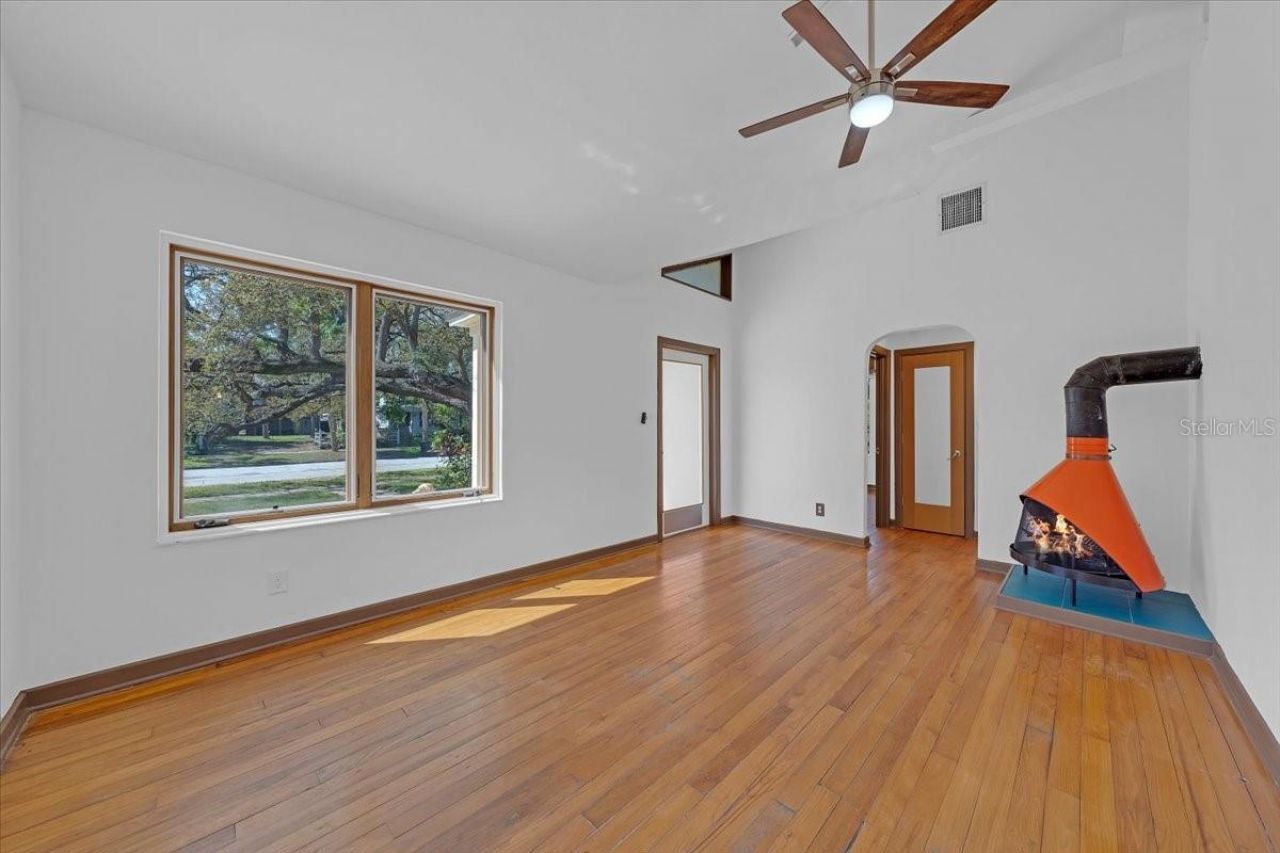 225 17th Avenue Se, Saint Petersburg, FL 33701 Photo