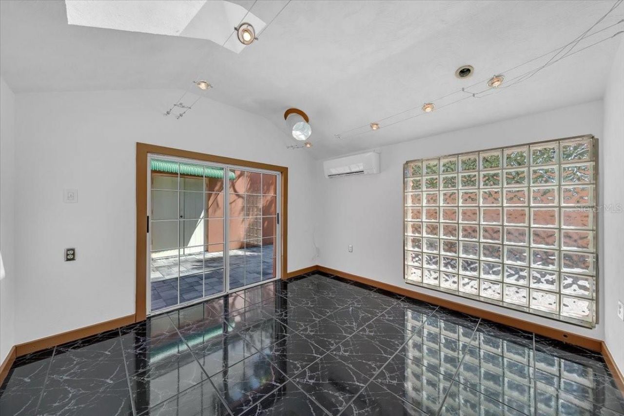 225 17th Avenue Se, Saint Petersburg, FL 33701 Photo