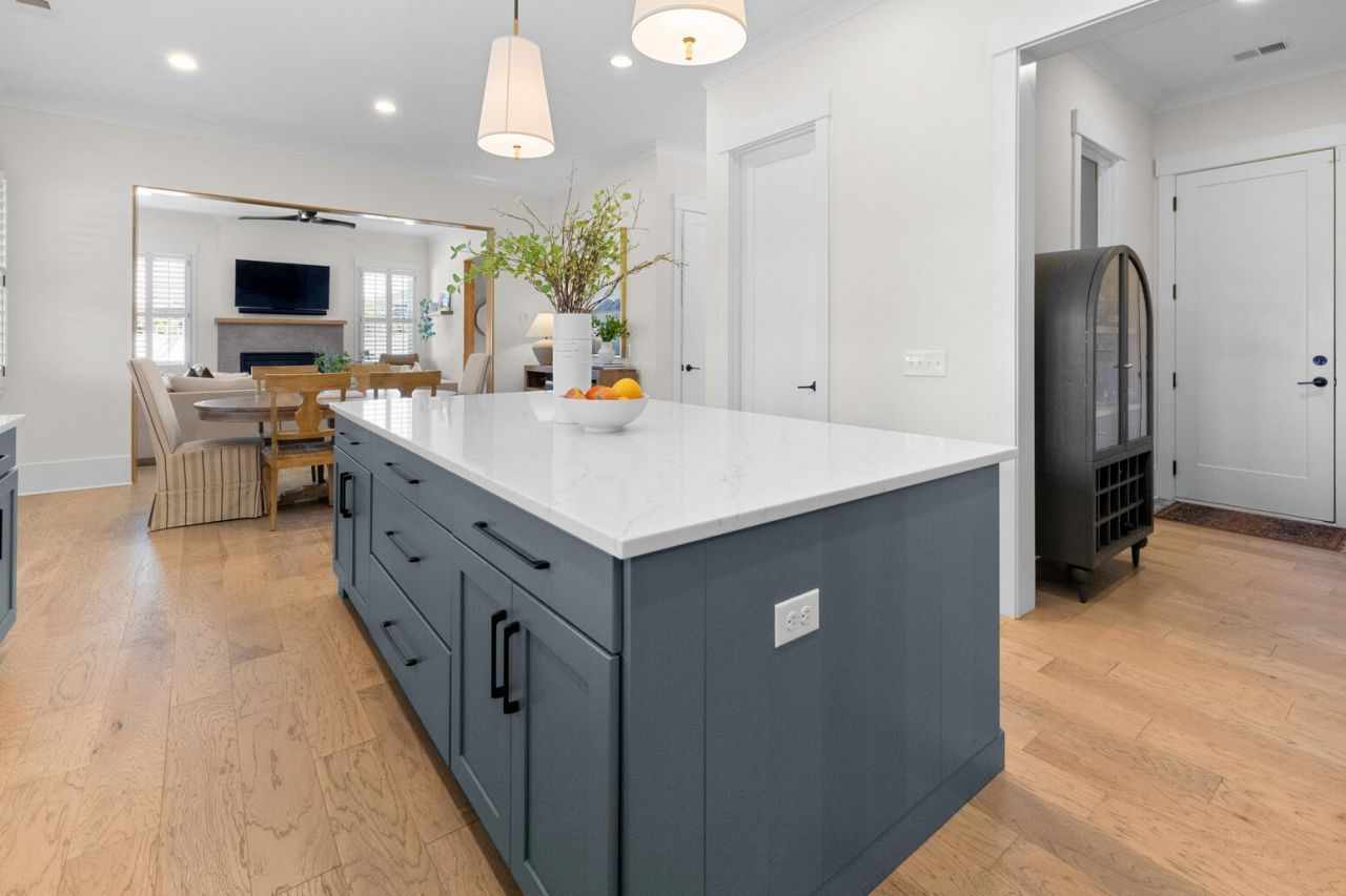 1074 Cinder Street Photo 16