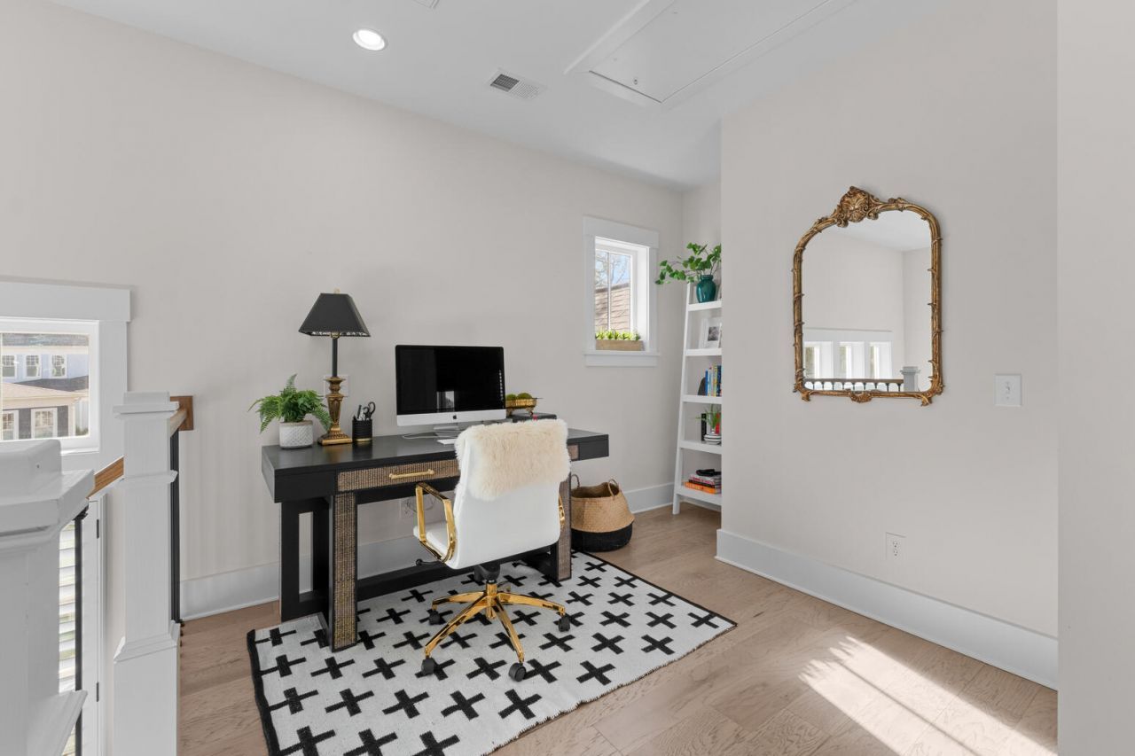 1074 Cinder Street Photo 27