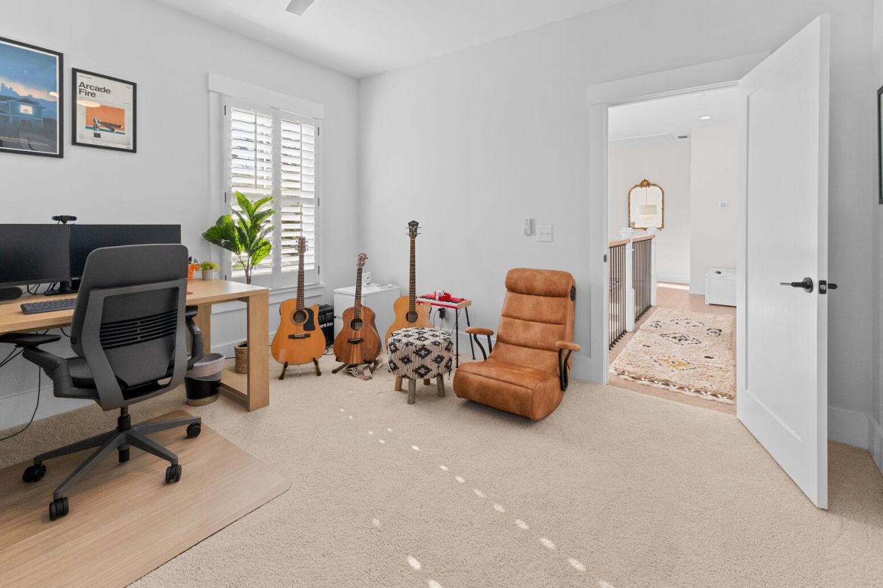 1074 Cinder Street Photo 29