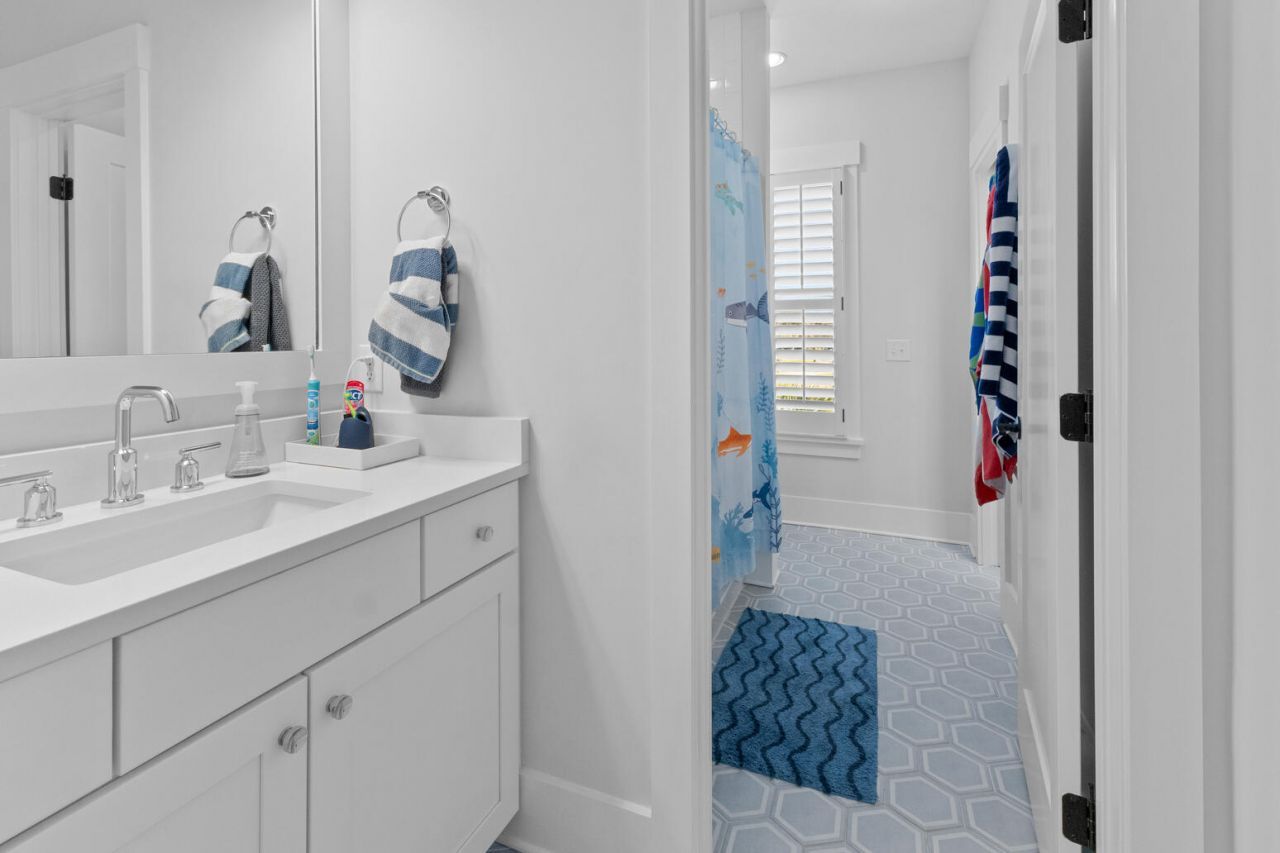 1074 Cinder Street Photo 32