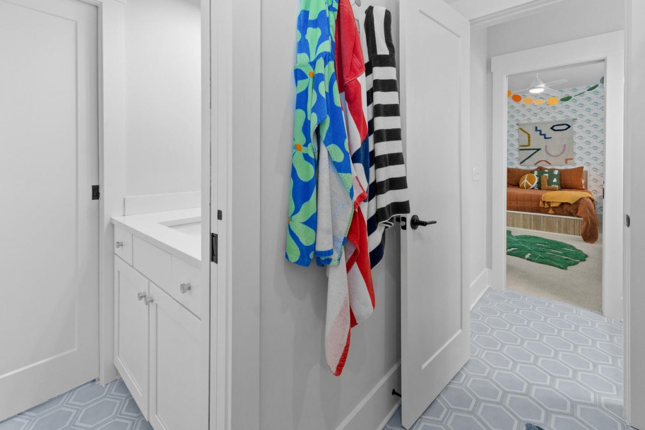 1074 Cinder Street Photo 33