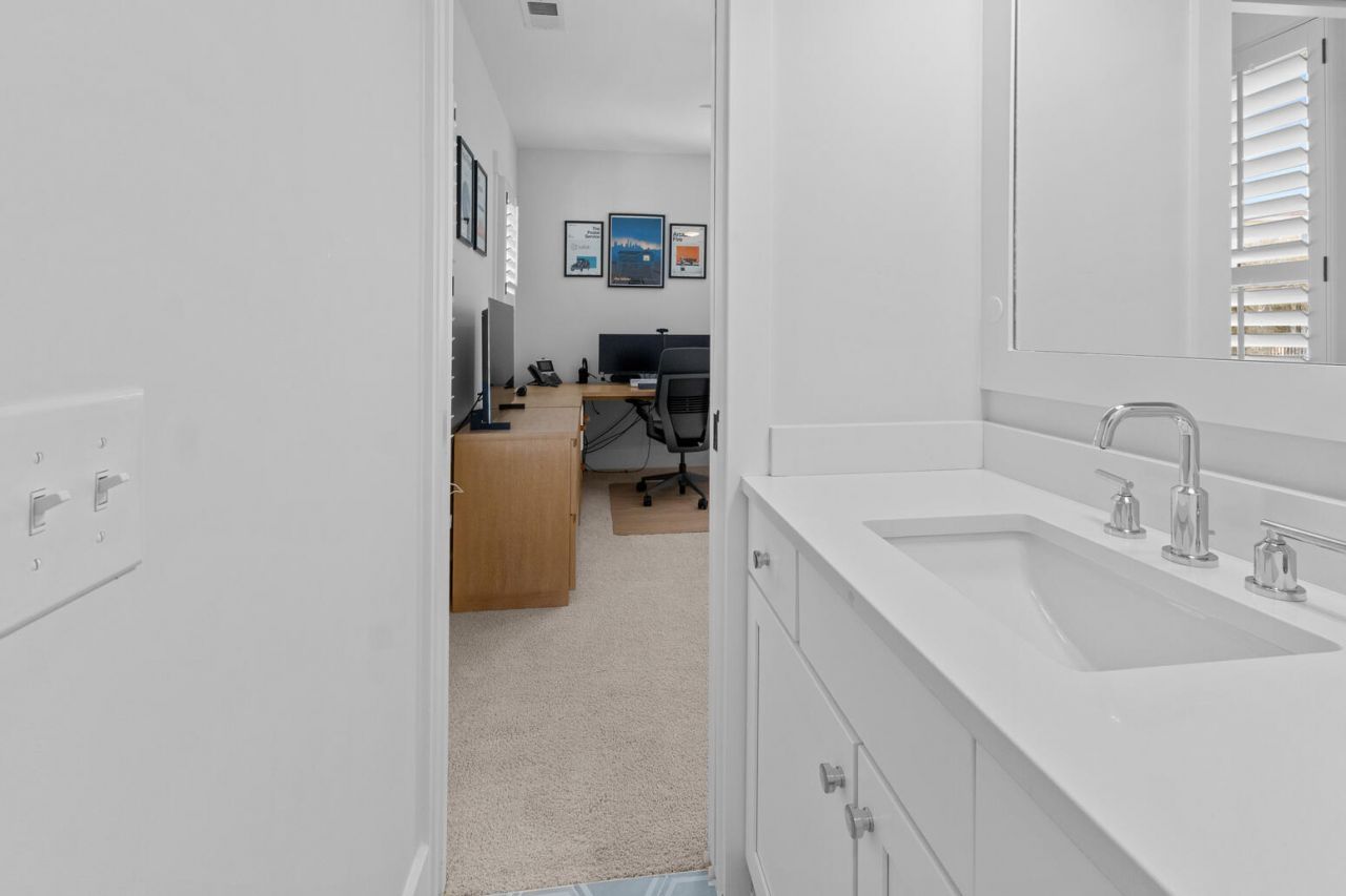 1074 Cinder Street Photo 34