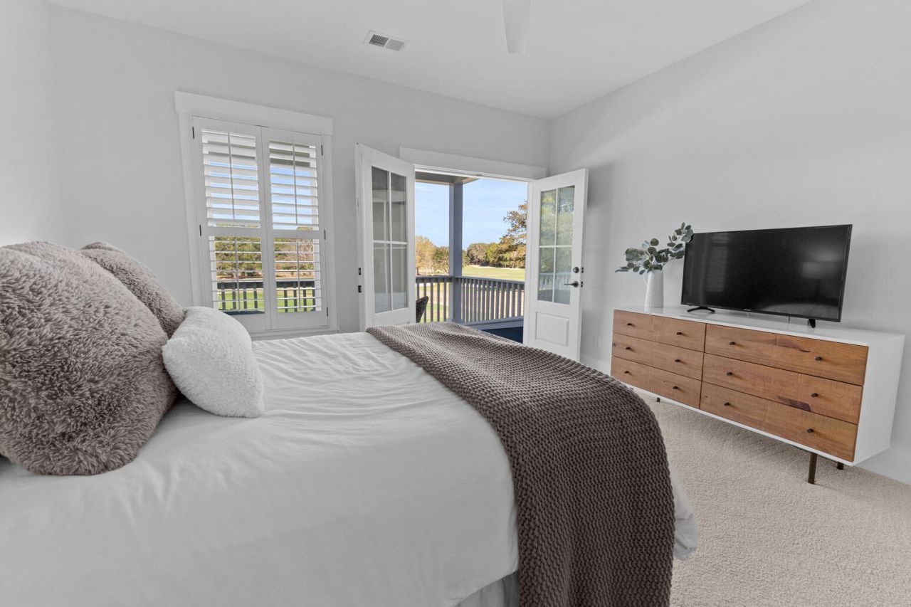 1074 Cinder Street Photo 36