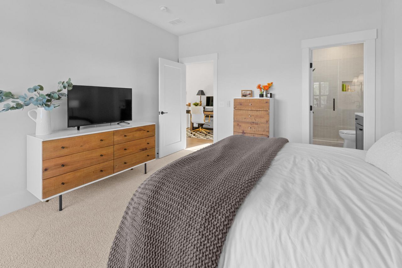 1074 Cinder Street Photo 37