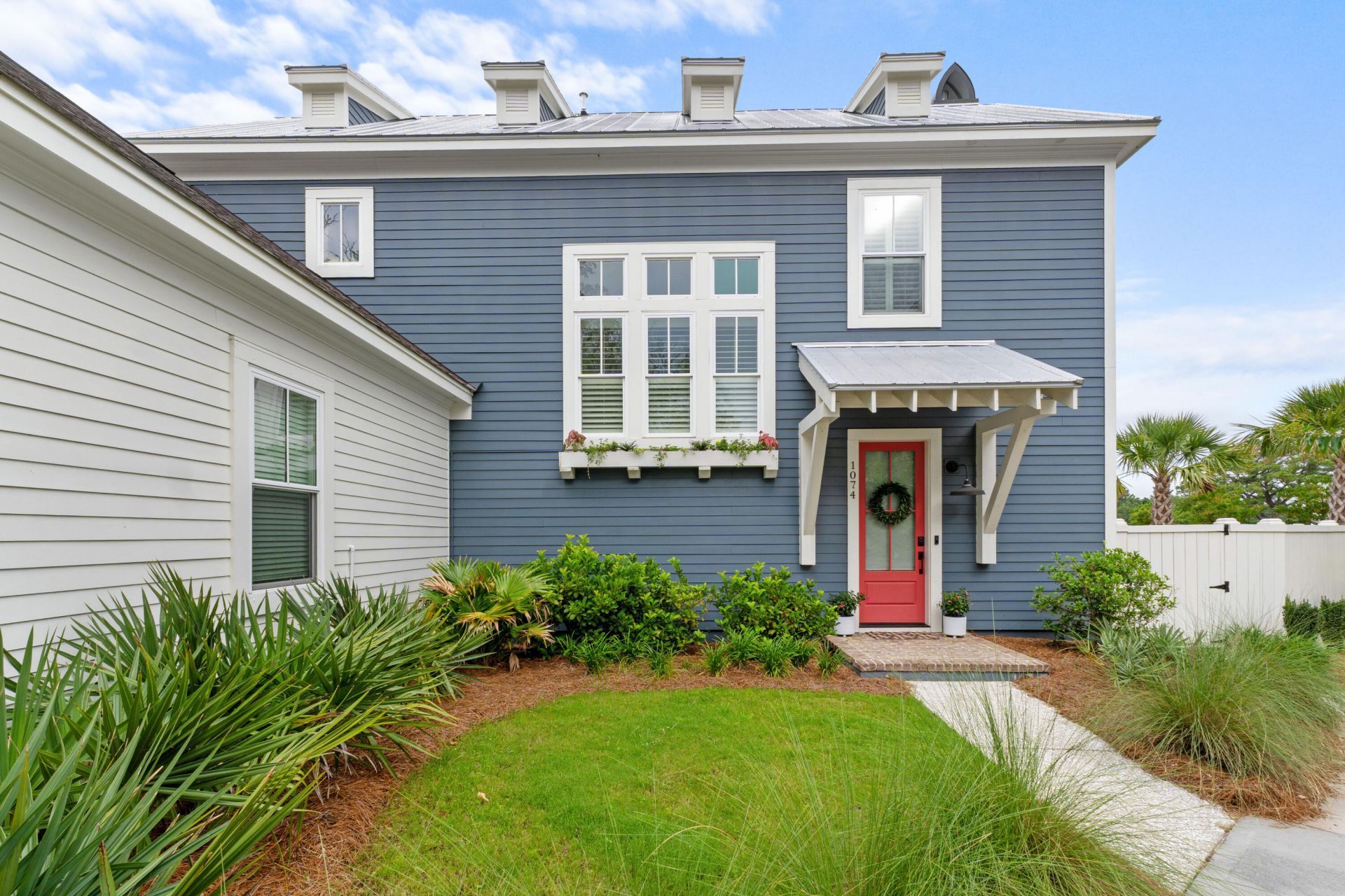 1074 Cinder Street Photo 4