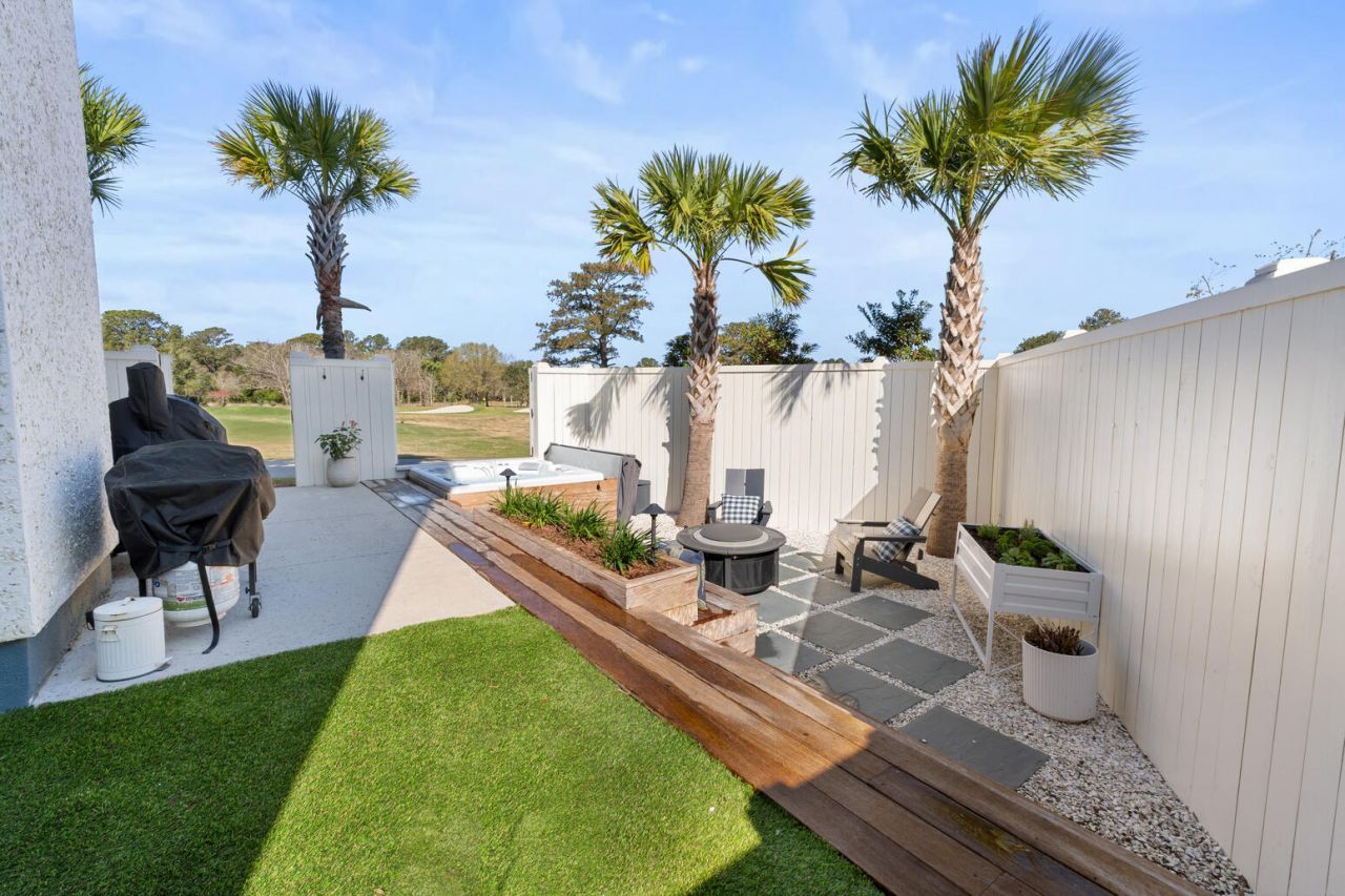 1074 Cinder Street Photo 4