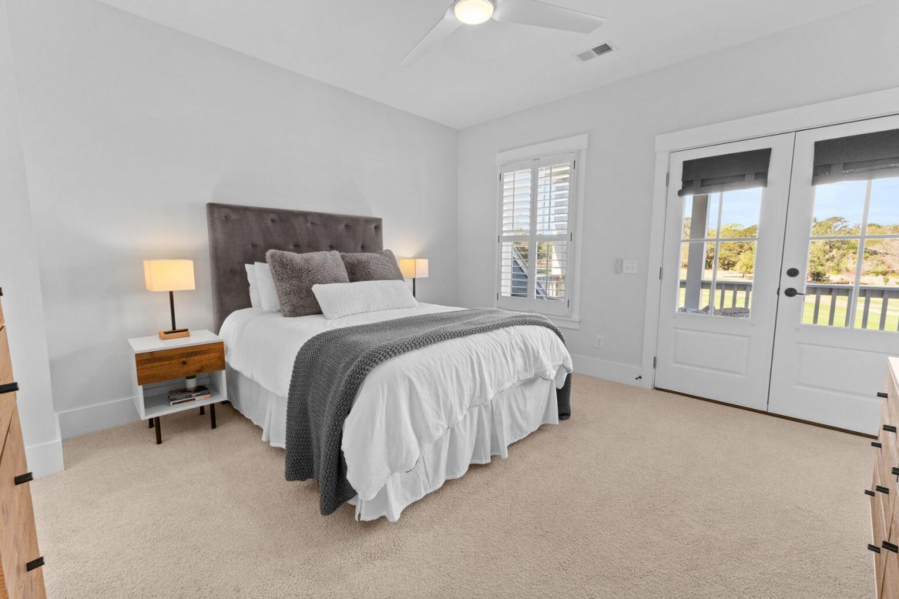 1074 Cinder Street Photo 40