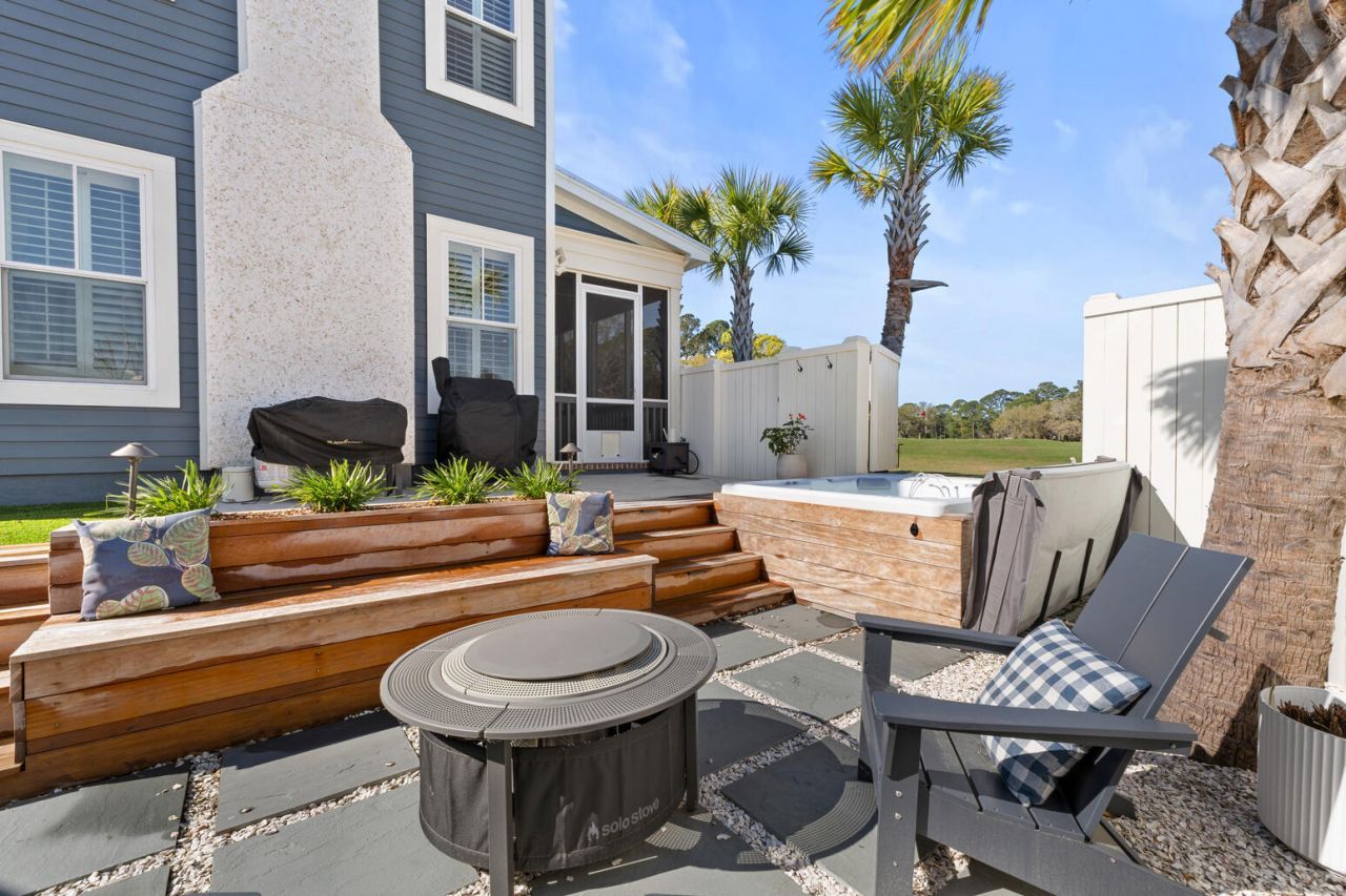 1074 Cinder Street Photo 5