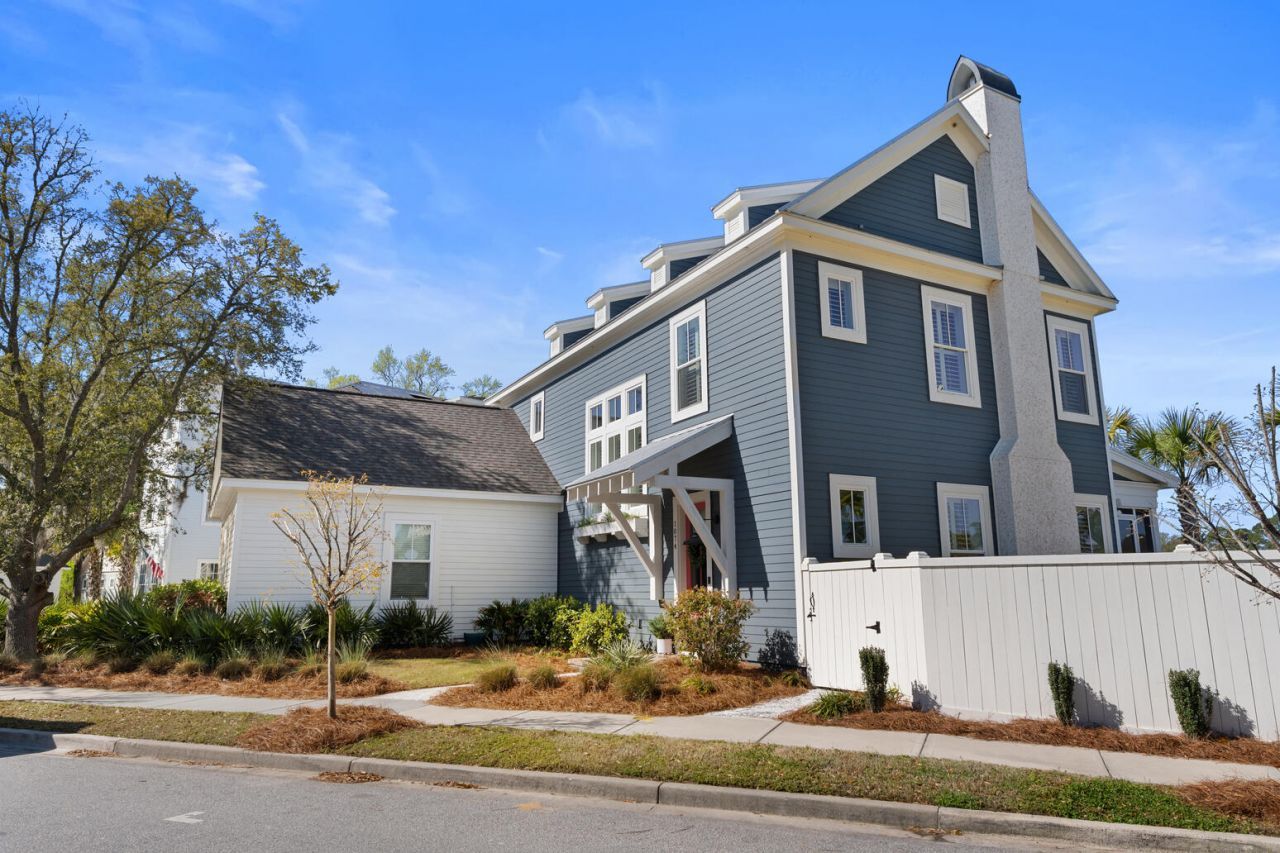1074 Cinder Street Photo 7