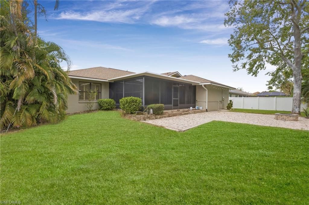 1828 SW 18th Ter, Cape Coral, FL 33991 Photo