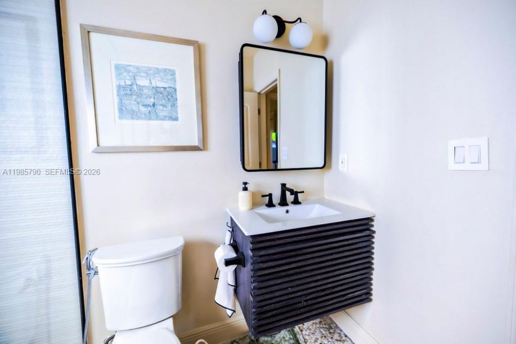 375 De Soto Dr , Miami Springs, FL 33166 Photo