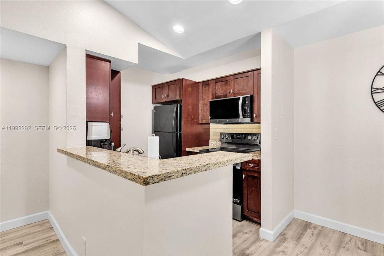 2796 S University Dr , Unit 2202, Davie, FL 33328 Photo