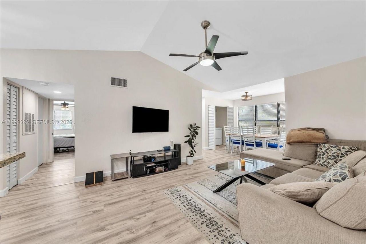 2796 S University Dr , Unit 2202, Davie, FL 33328 Photo