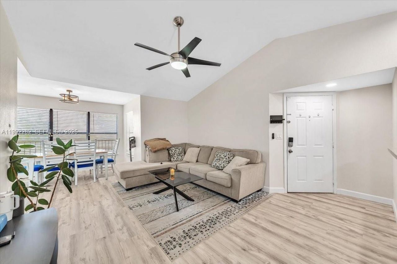 2796 S University Dr , Unit 2202, Davie, FL 33328 Photo