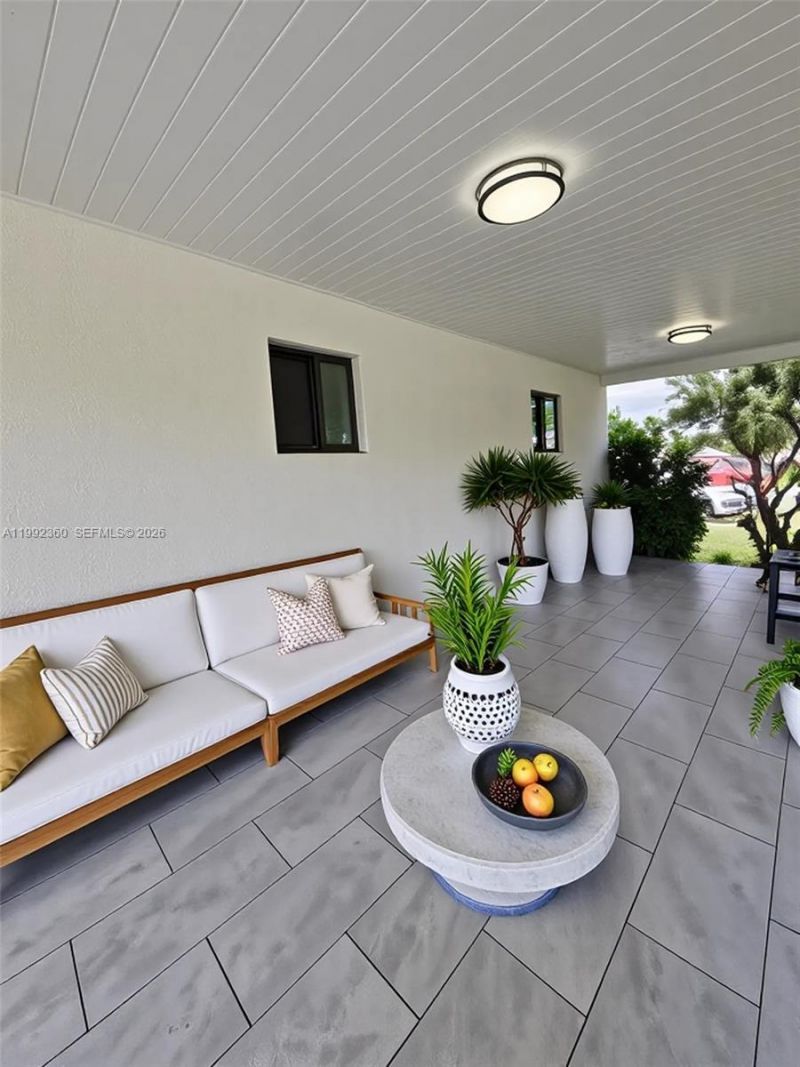 2160 NW 30th St , Miami, FL 33142 Photo