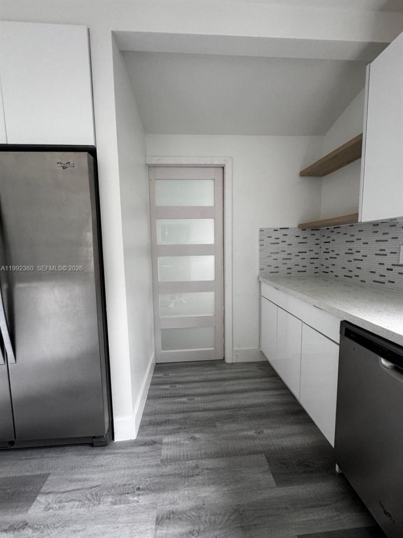 2160 NW 30th St , Miami, FL 33142 Photo