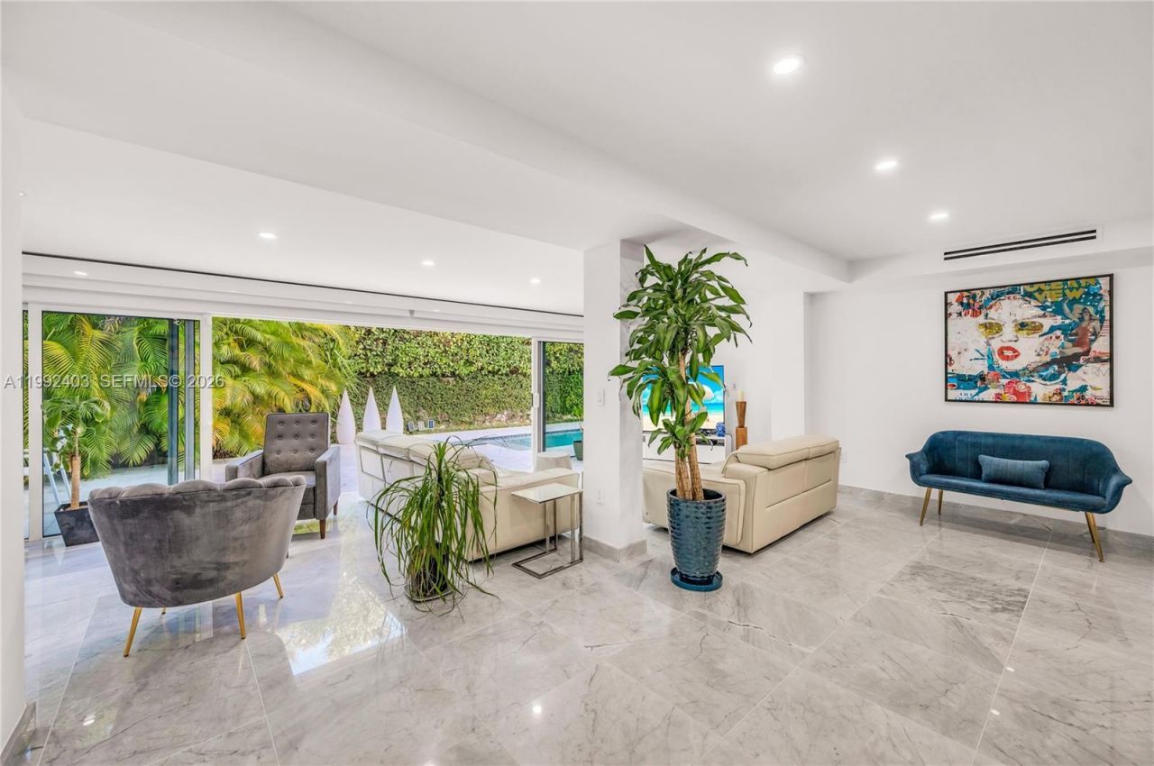 4321 Nautilus Dr , Miami Beach, FL 33140 Photo