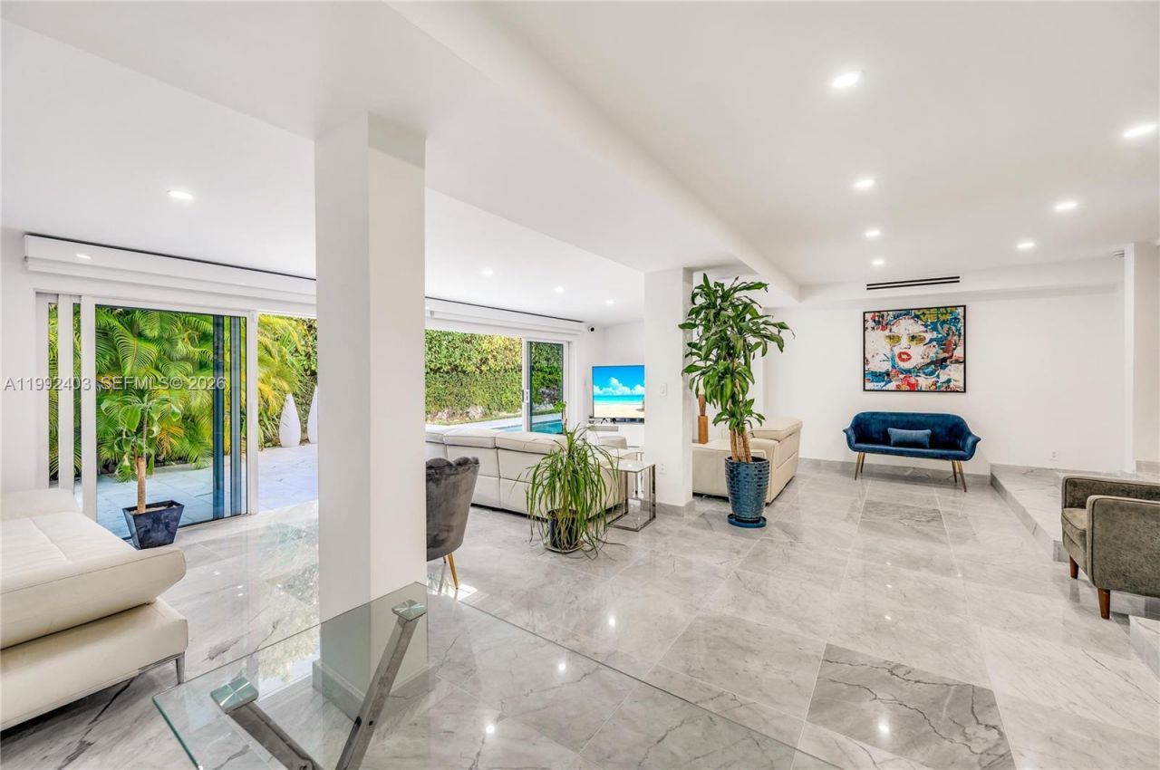 4321 Nautilus Dr , Miami Beach, FL 33140 Photo