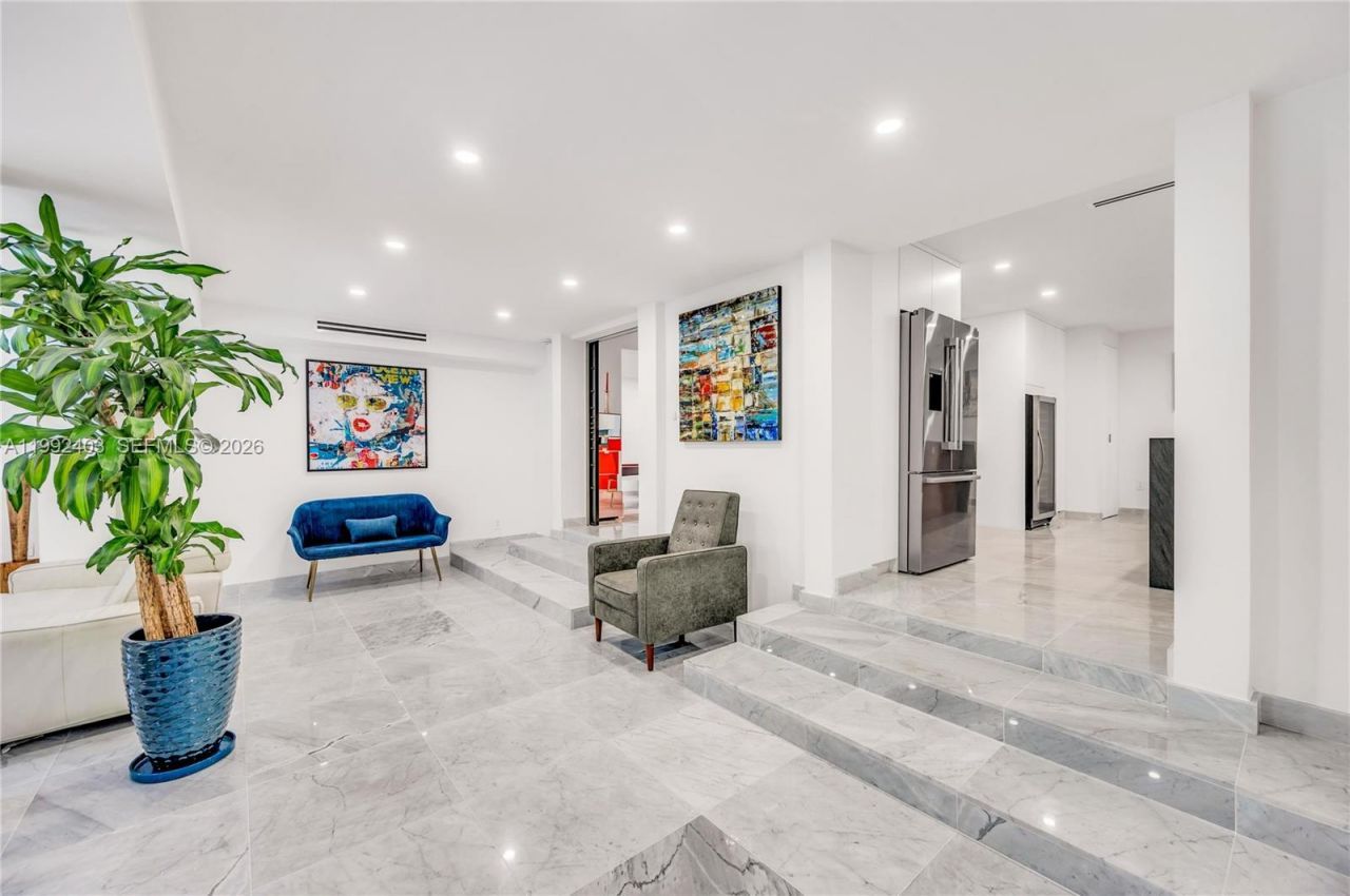 4321 Nautilus Dr , Miami Beach, FL 33140 Photo