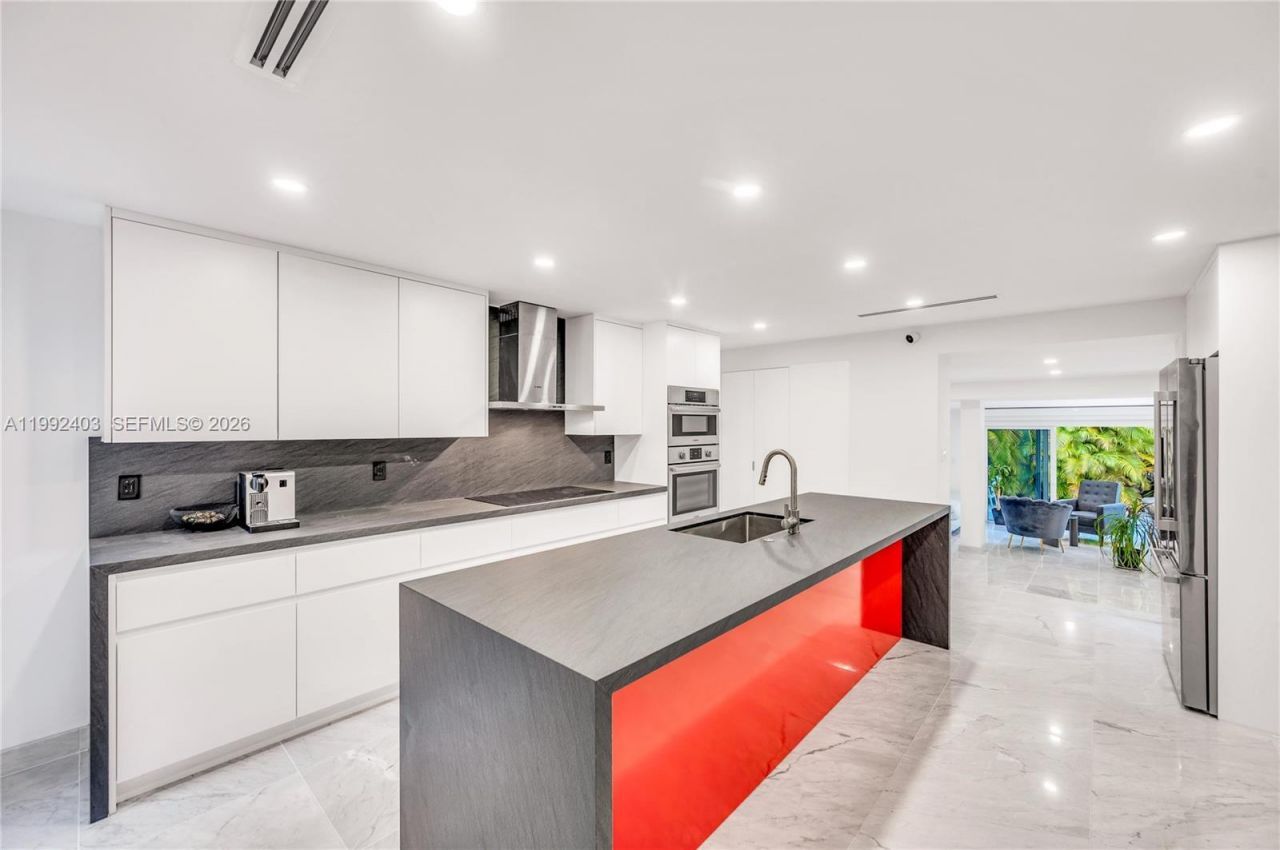 4321 Nautilus Dr , Miami Beach, FL 33140 Photo