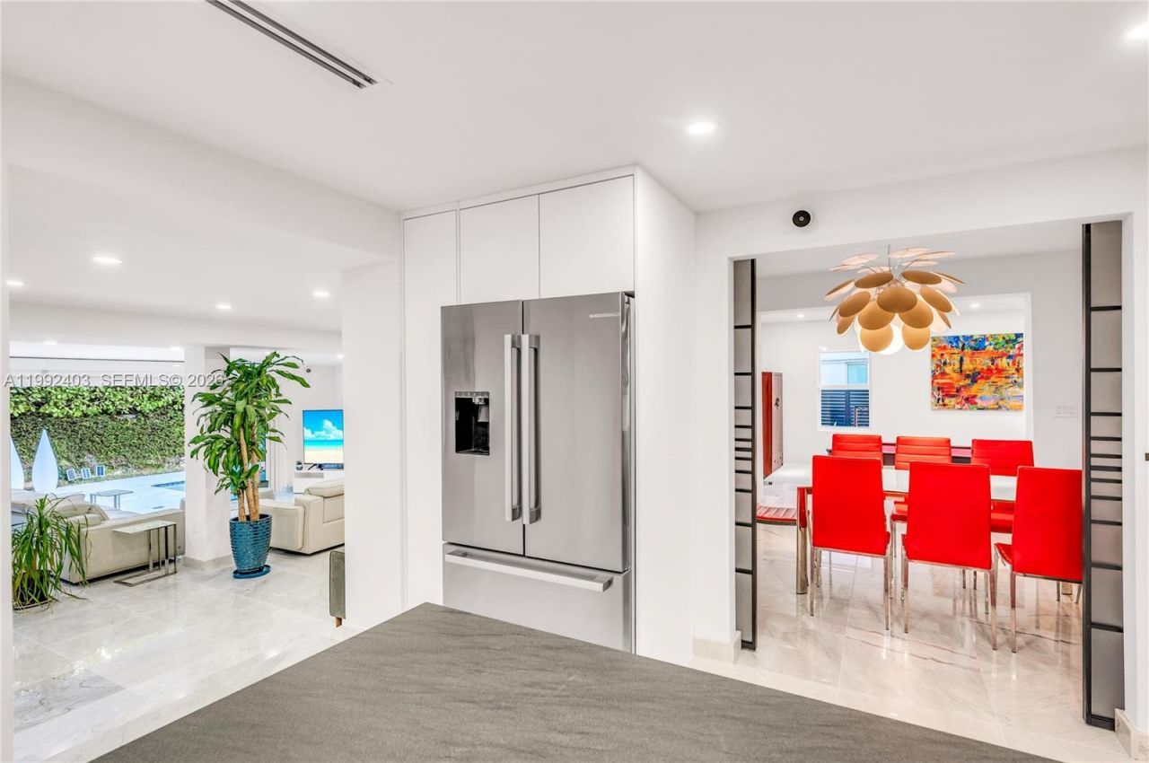 4321 Nautilus Dr , Miami Beach, FL 33140 Photo