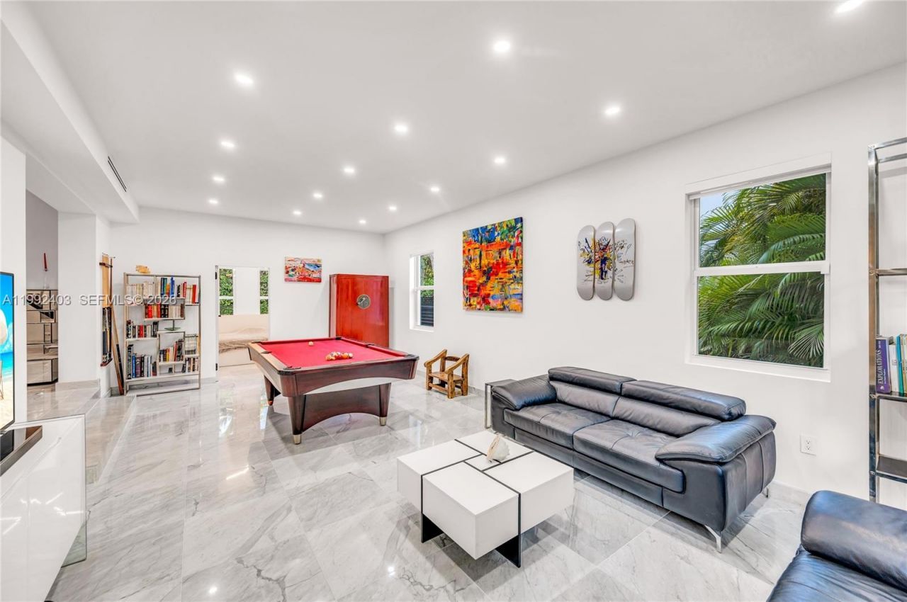 4321 Nautilus Dr , Miami Beach, FL 33140 Photo