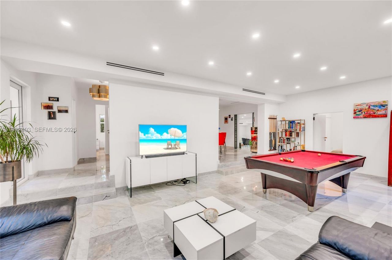 4321 Nautilus Dr , Miami Beach, FL 33140 Photo