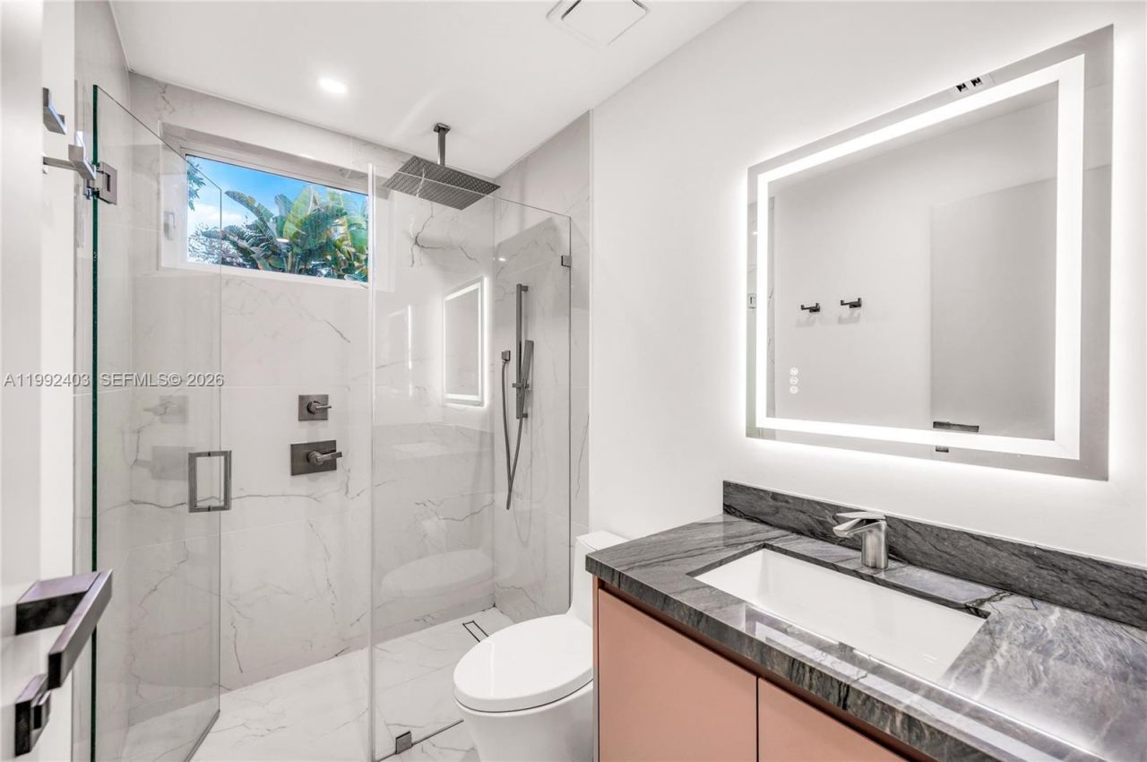 4321 Nautilus Dr , Miami Beach, FL 33140 Photo