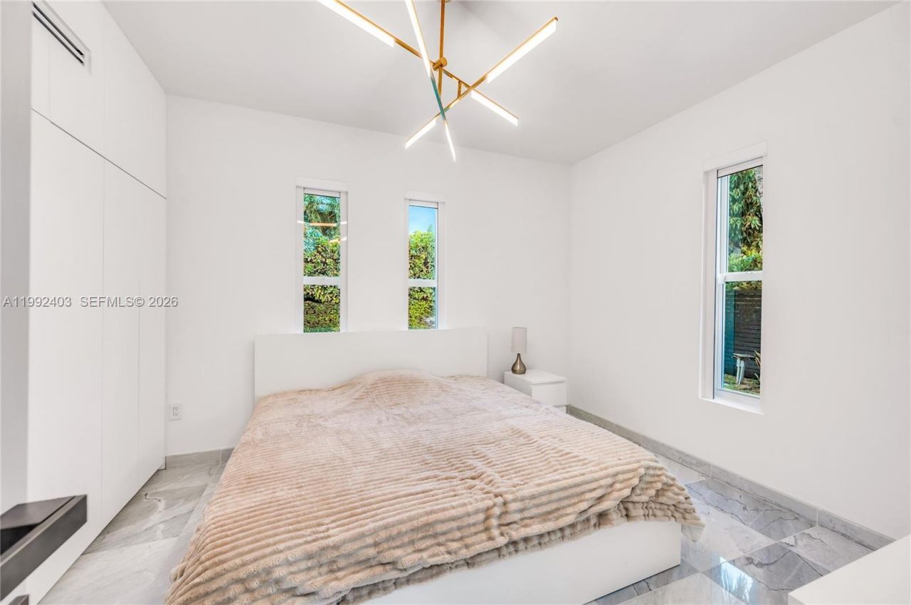 4321 Nautilus Dr , Miami Beach, FL 33140 Photo