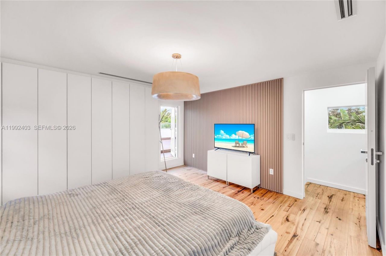 4321 Nautilus Dr , Miami Beach, FL 33140 Photo