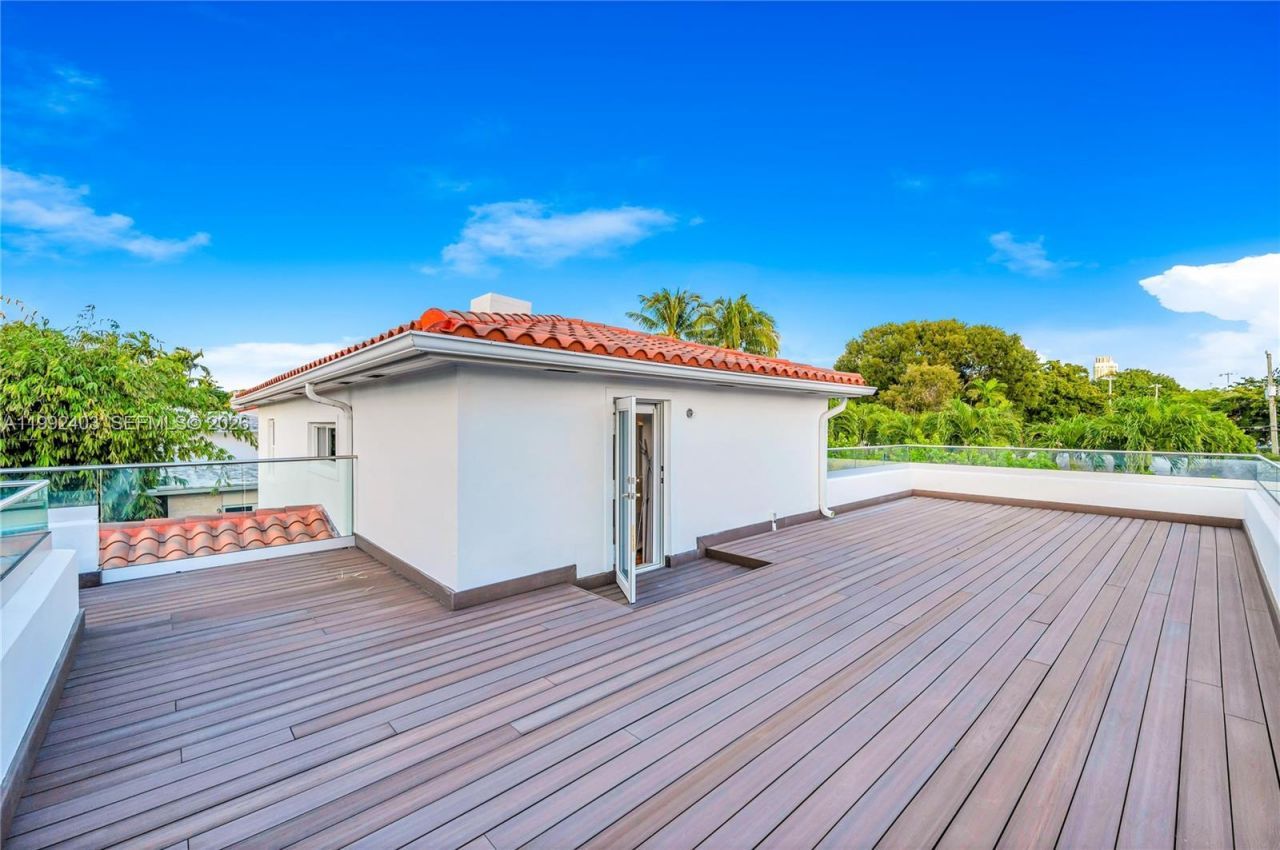 4321 Nautilus Dr , Miami Beach, FL 33140 Photo