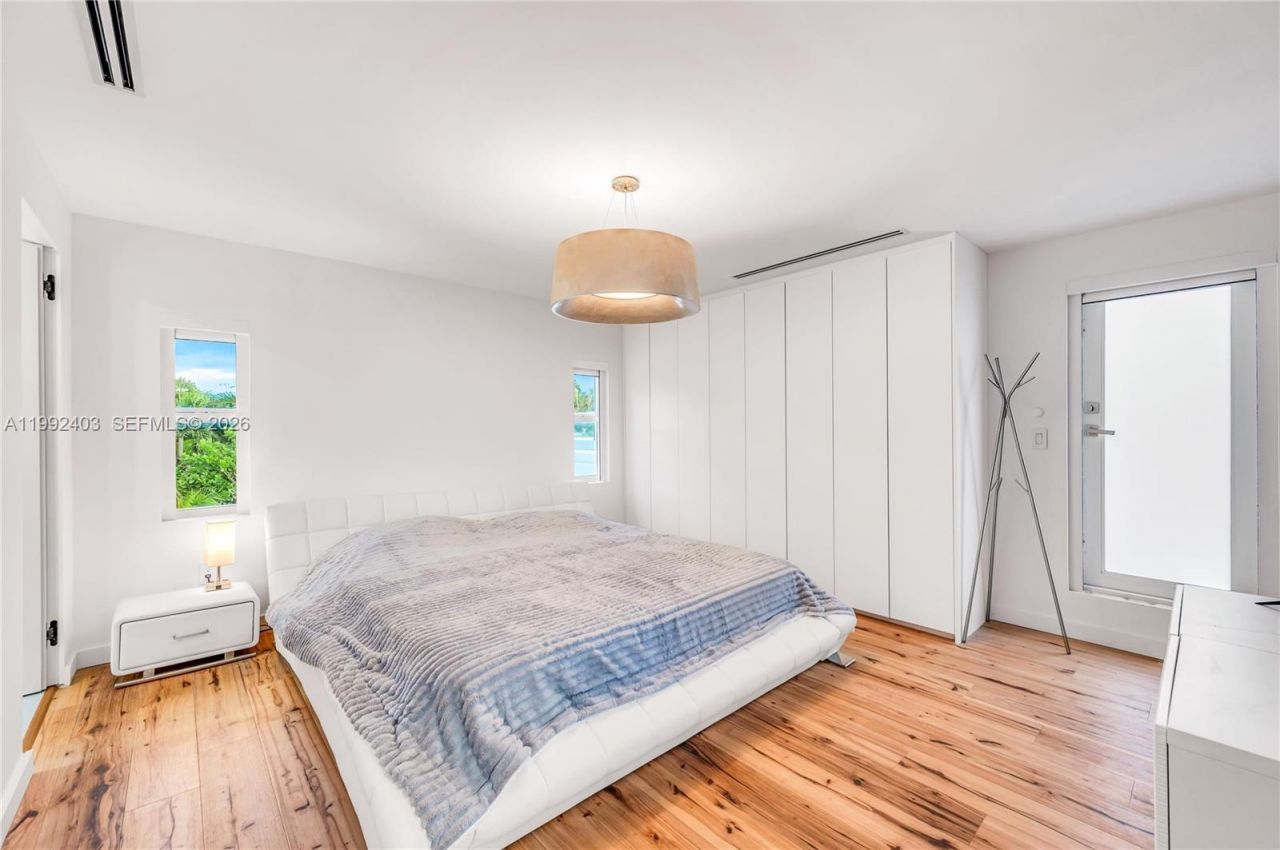 4321 Nautilus Dr , Miami Beach, FL 33140 Photo