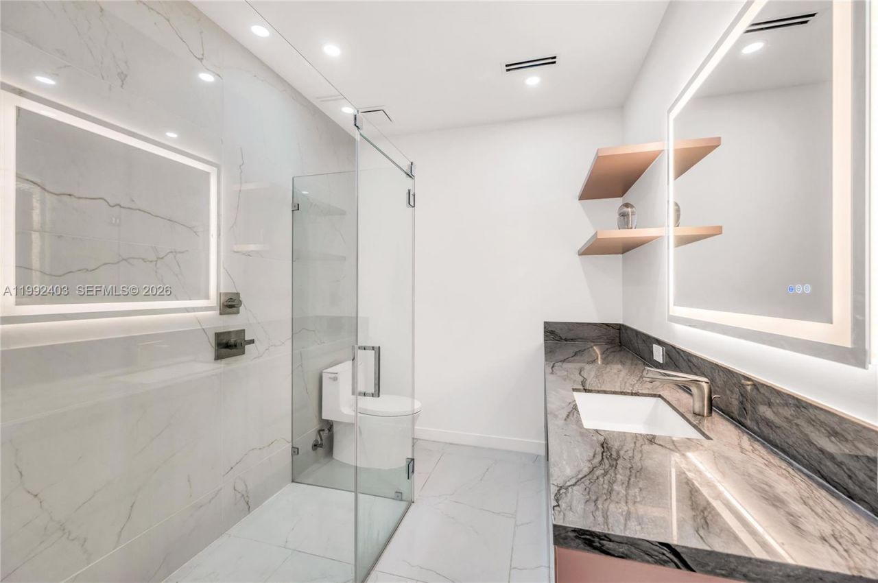 4321 Nautilus Dr , Miami Beach, FL 33140 Photo