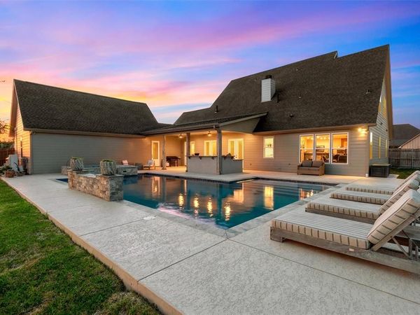 216 Wycliff Drive, China Spring, TX 76633