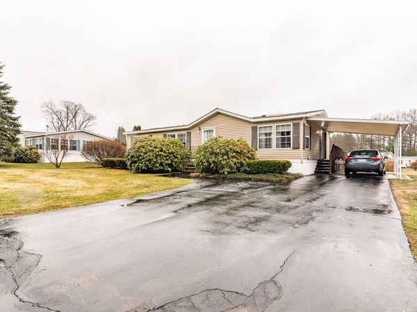 17 Constitution Way, Dover, NH 03820