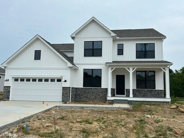 1445 Tullamore Trail, Wadsworth, OH 44281
