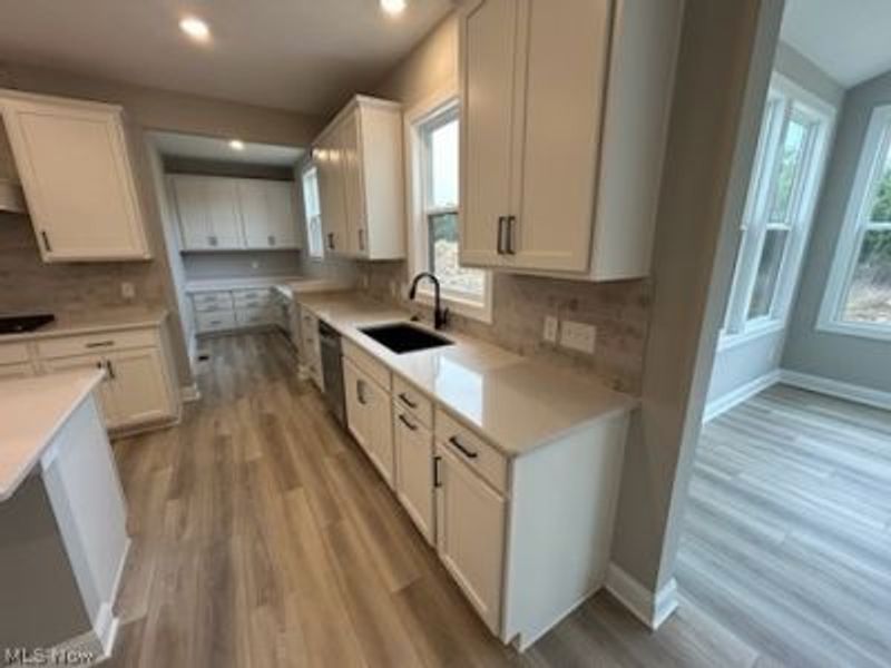1445 Tullamore Trail, Wadsworth, OH 44281 Photo 8