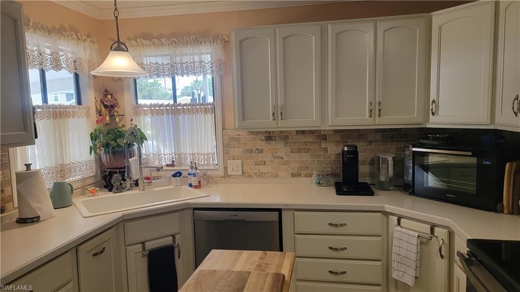 4712 Tahiti Dr , Bonita Springs, FL 34134 Photo