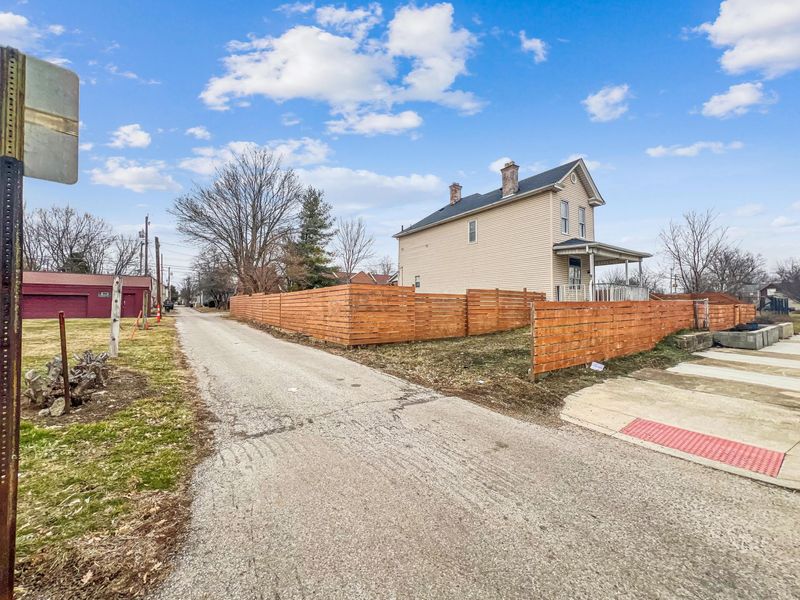 296 E Innis Avenue , Columbus, OH 43207 Photo 8