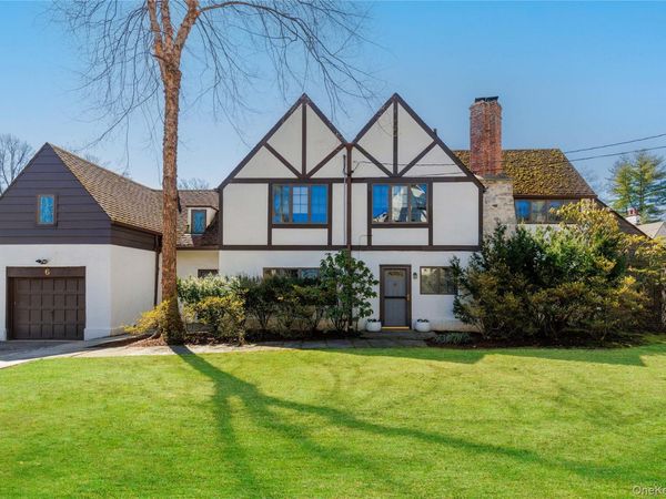 6 Walbrooke Circle, Scarsdale, NY 10583